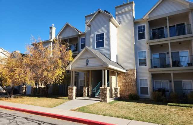 Perfectly Located Canyon Creek Condo - Attached Garage photos photos