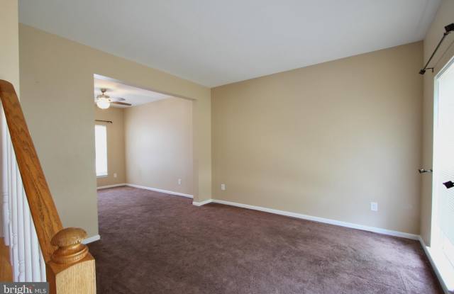 96 SOUTHALL Court Gallery 2