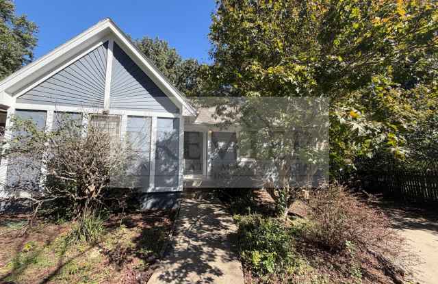 2 bd / 2 ba W/ Finished Basement  - 1008 NE 2nd St, Blue springs, MO  DUPLEX   $1650-Rent - on a nice cul  de-sac Gallery 2