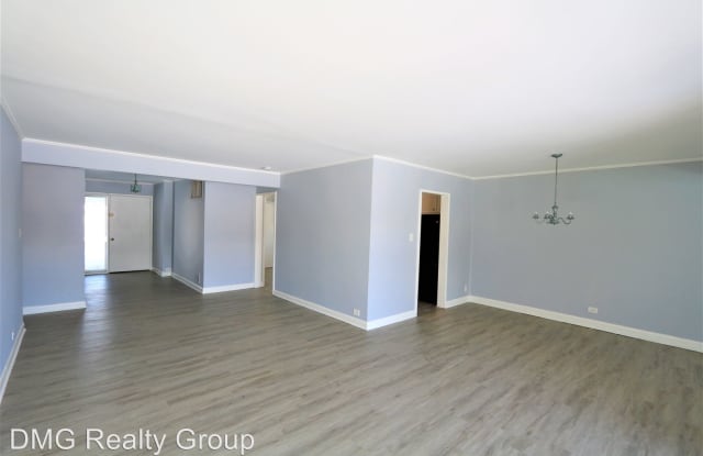 351 Waverly St Gallery 2
