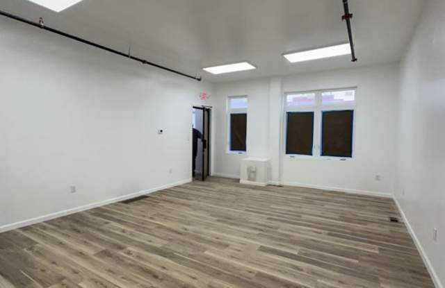4512 Lancaster Ave photos photos