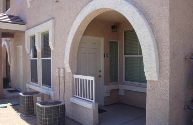 1 Bedroom in Chateau Nouveau with TWO car tandem attached garage photos photos