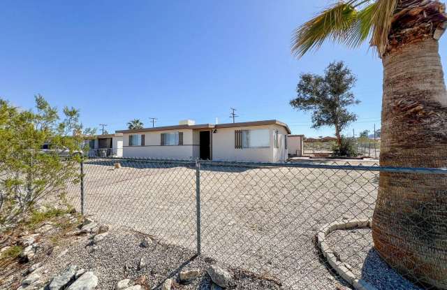 A 3 Bedroom 2 Bath Home with Guest House photos photos