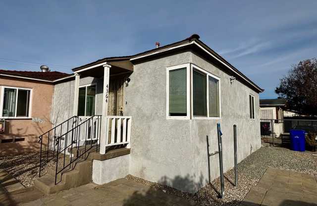 Remodeled  2 bed 1 bath Gallery 1