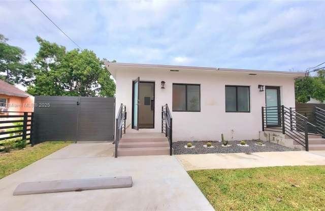 681 NW 30th St photos photos