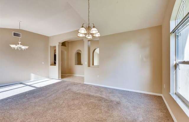 2733 Brookville Drive Gallery 3