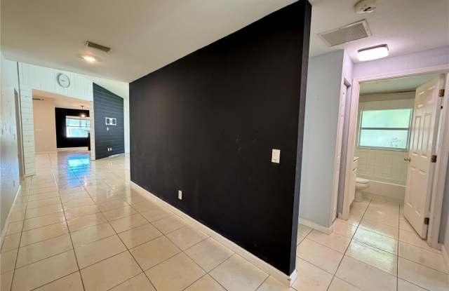 4426 WINDSONG Avenue Gallery 3