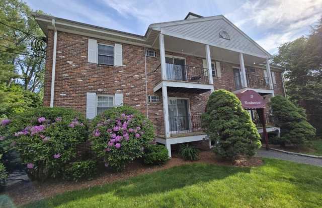 38 Bennett St - 38 Bennett Street, Wakefield, MA 01880