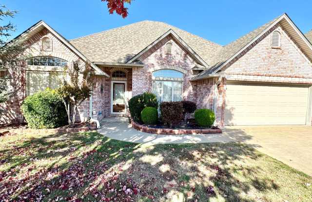 Spacious Stonegate Retreat with Home Office  Outdoor Living photos photos