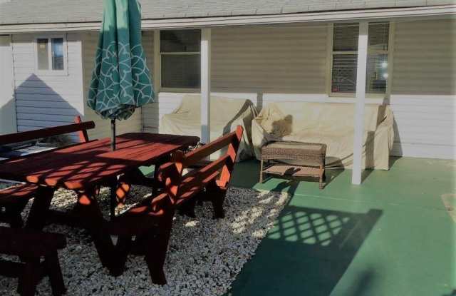 204 5th Avenue Gallery 2