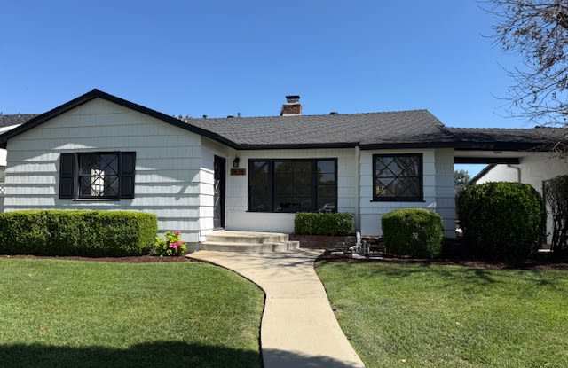 1424 Riverside Drive photos photos