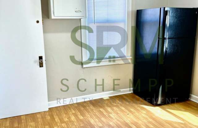 Spacious 2 bedroom home near Churchill Downs- Section 8 accepted photos photos