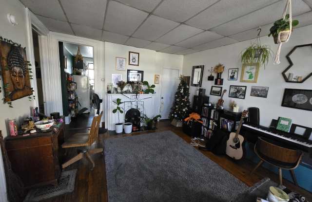 604 W Cedar St Gallery 2