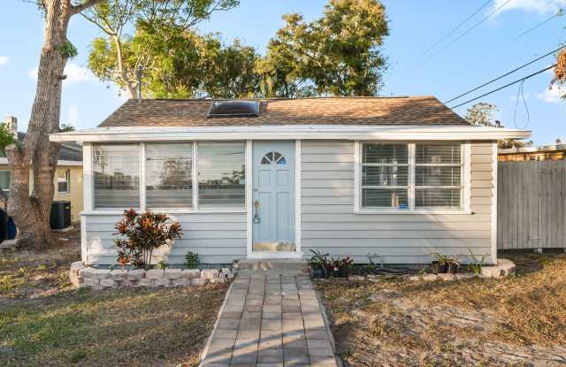 412 Pleasant St photos photos