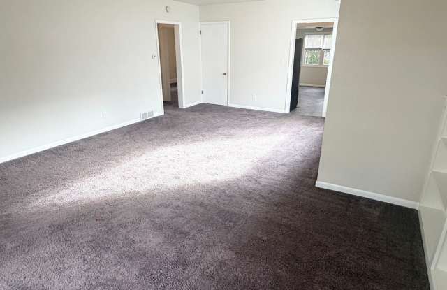 3-Bedroom House Plus Bonus Room With Central Air and Many Updates Gallery 4