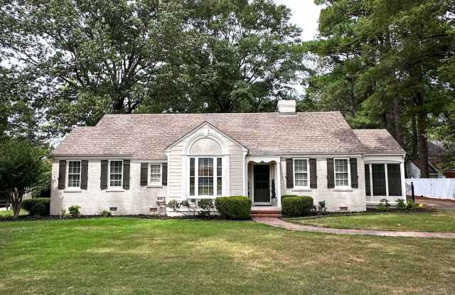 Gorgeous East Memphis Home with Sunroom in Desirable Hedgemoor! Lawn Maintenance Included! 4 Car Garage! Pets are allowed, fees will apply. photos photos