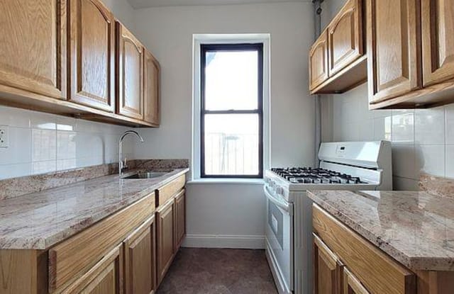 2240 University Avenue photos photos