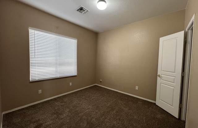 621 S 115th Dr Gallery 2