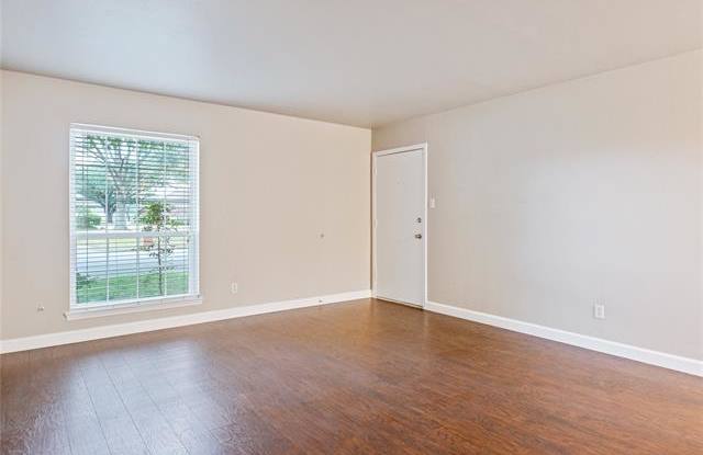 4010 Ridglea Country Club Drive Gallery 2