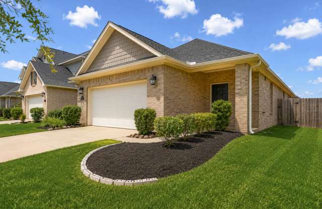 7818 Grandstand Pkwy Gallery 1
