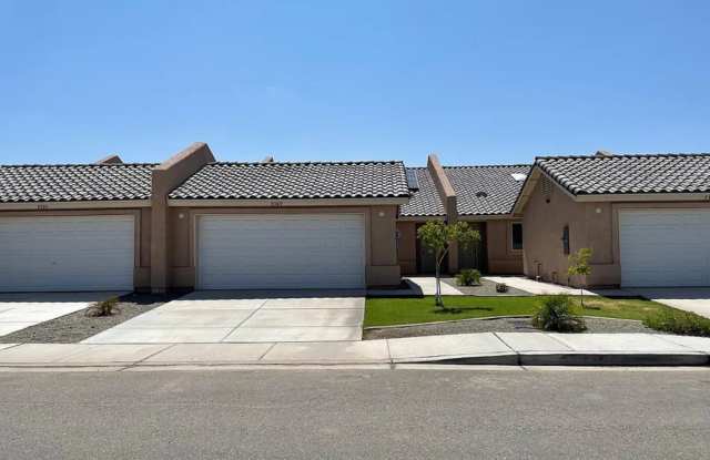 3 bedrooms, 2 bathrooms Condo photos photos