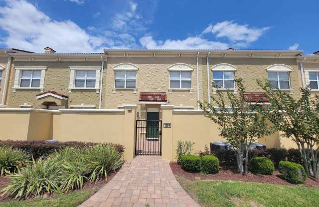 4/2.5 TOWNHOME VILLA in Waterstone-Davenport **COMING SOON** photos photos