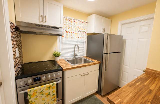 257 Lawrence Street - 6 photos photos 257 Lawrence Street - 6 photos photos