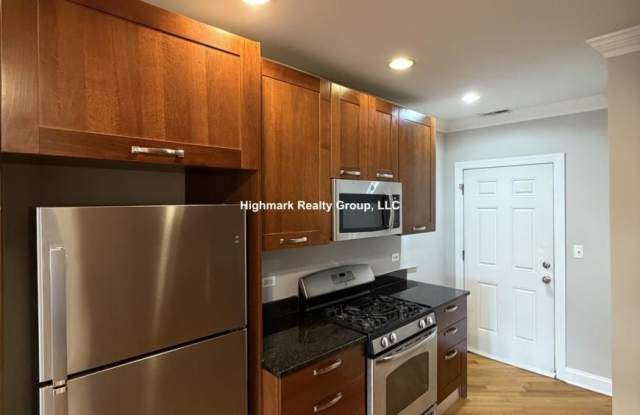 2240 West Morse Ave. photos photos