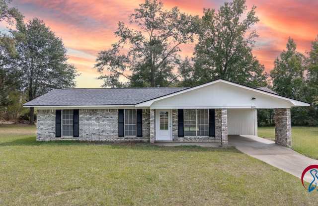 Coming Available in September – Updated 3 Bedroom Brick Home in West Monroe photos photos