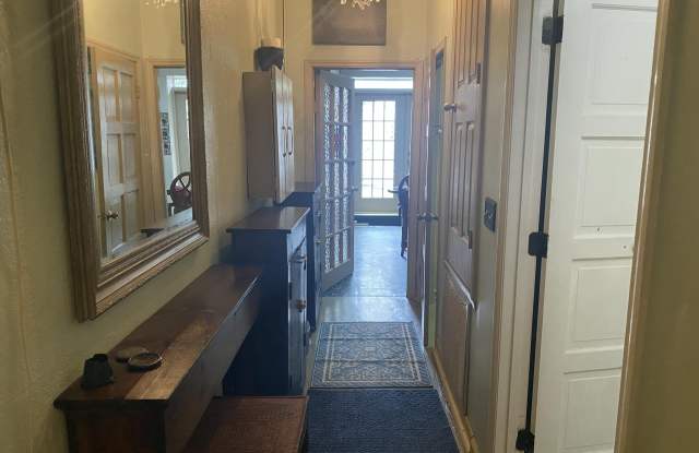 135 Laurens Street NW Gallery 3