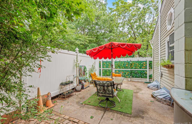 55 Inwood Avenue Gallery 4