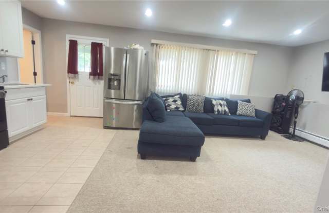 9 Florus Crom Court photos photos