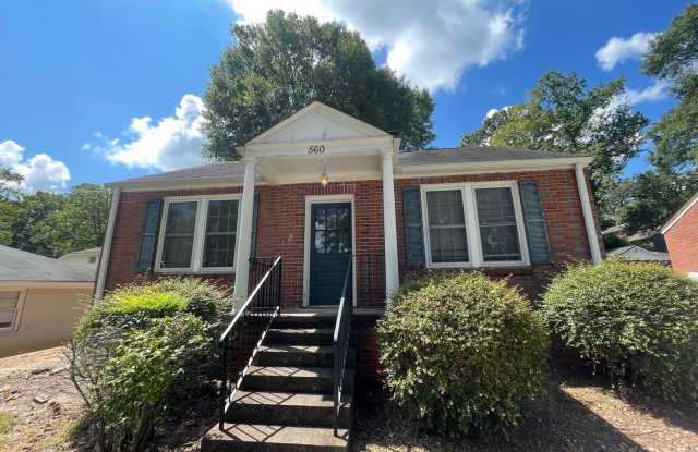 2 Bedroom Walkable to Campus Pre-Leasing for August! - 560 Morton Avenue, Athens, GA 30605