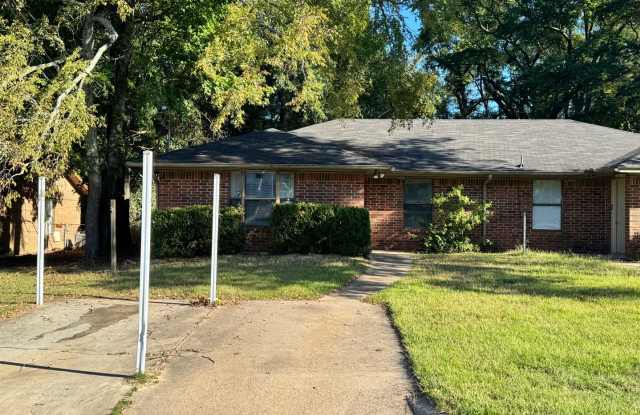 10802 Kiamichi - 10802 Kiamichi Drive, Smith County, TX 75703