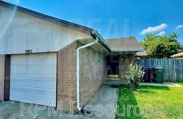 7002 Woodlake Dr Gallery 2