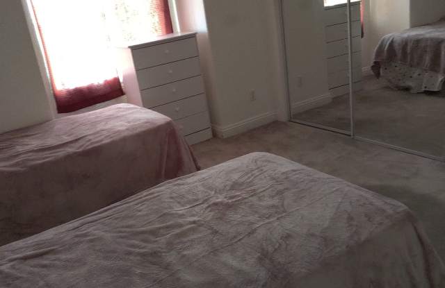 4 Bedroom Single Family Home in California City Gallery 4