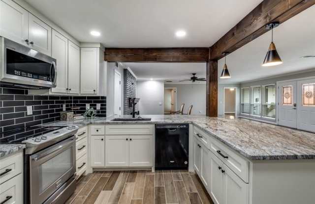 7407 Wellcrest Drive Gallery 3