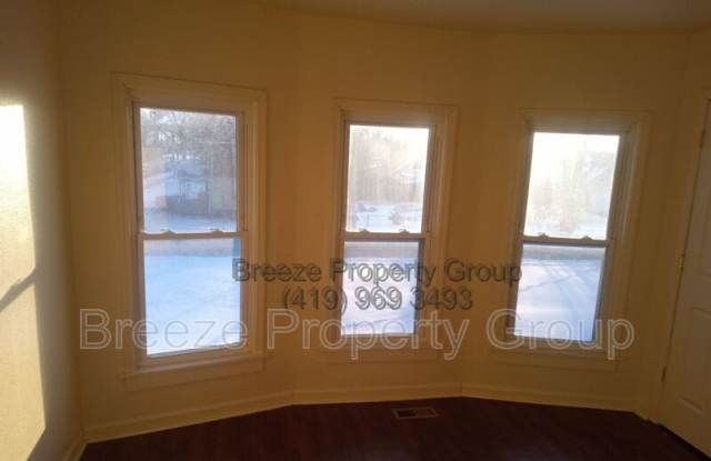 1909 N. Superior St - 1909 North Superior Street, Toledo, OH 43611