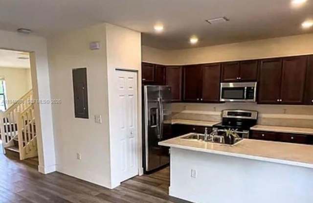 3349 W 105th Terrace 3349, Hialeah, FL 33018 Gallery 3