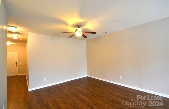 4751 Craigmoss Lane Gallery 3