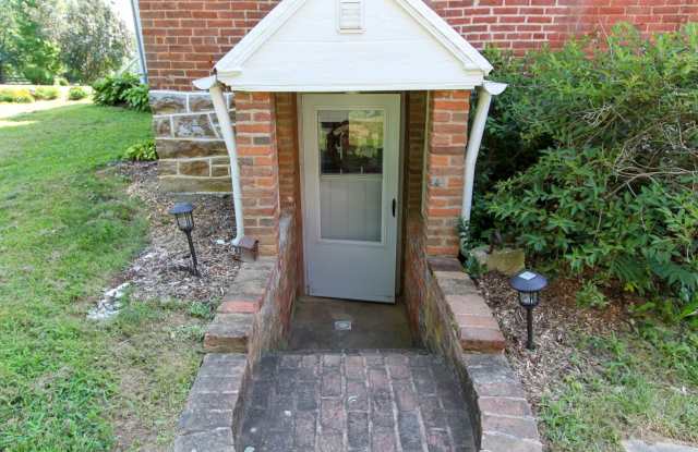 1 bed, 1 bath Apartment on the Smithfield Farm in Berryville, VA photos photos