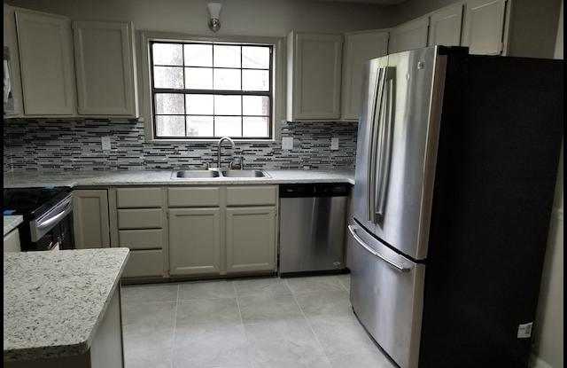 16 Hickory Lane photos photos