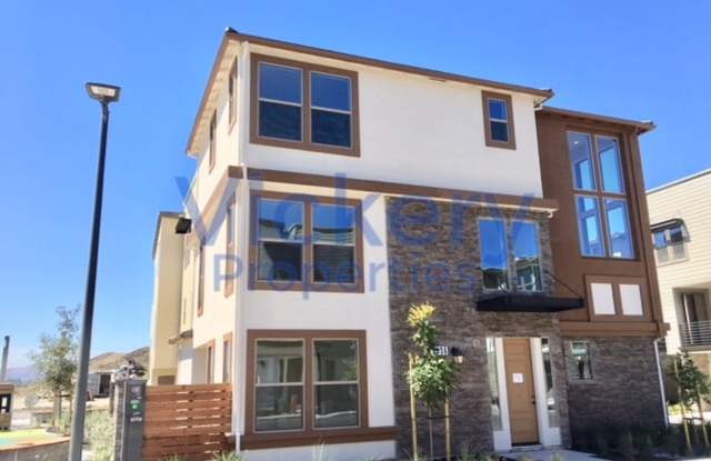 Beautiful 4 Bd/3.5 Ba, 2589 sf Single-family house in Dublin available For Early April Move In!! photos photos