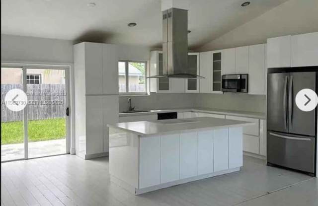 17230 Southwest 93rd Avenue photos photos