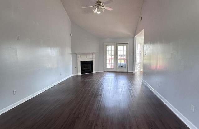 2606 Clarkston Court Gallery 2