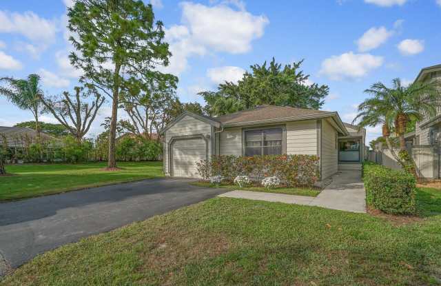 2492 Bedford Mews Drive photos photos