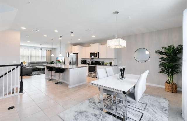 586 PIAZZA Point Gallery 4