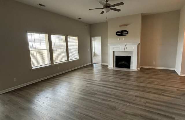 289 Deerfield Drive Northeast Gallery 3