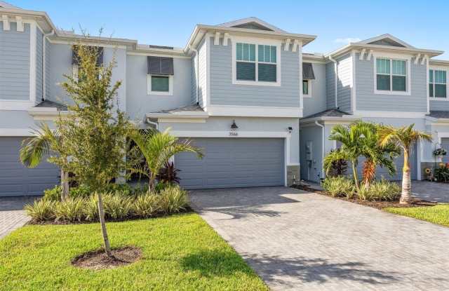 3566 NW SOLANGE Court Gallery 2