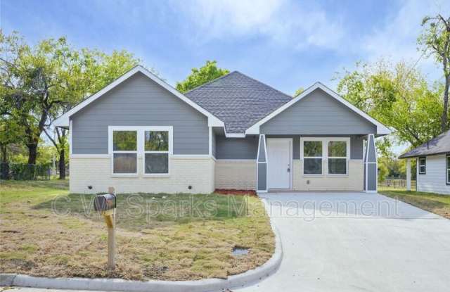 103 N 3rd Street photos photos